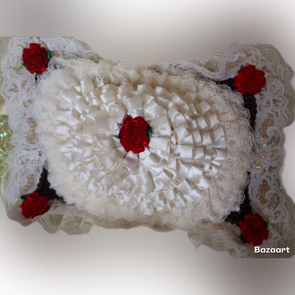 Hand Crafted Red Roses&Lace Pillow Passion Flower-Scented HOST PICK - Picture 9 of 9